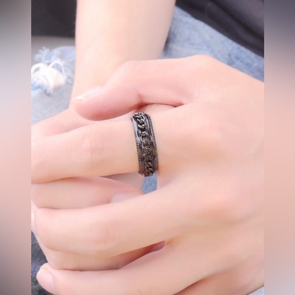 ✨3/$38  New Unisex Midnight Black Spinner Ring ~ Anxiety Fidget Ring Jewelry - Picture 3 of 9